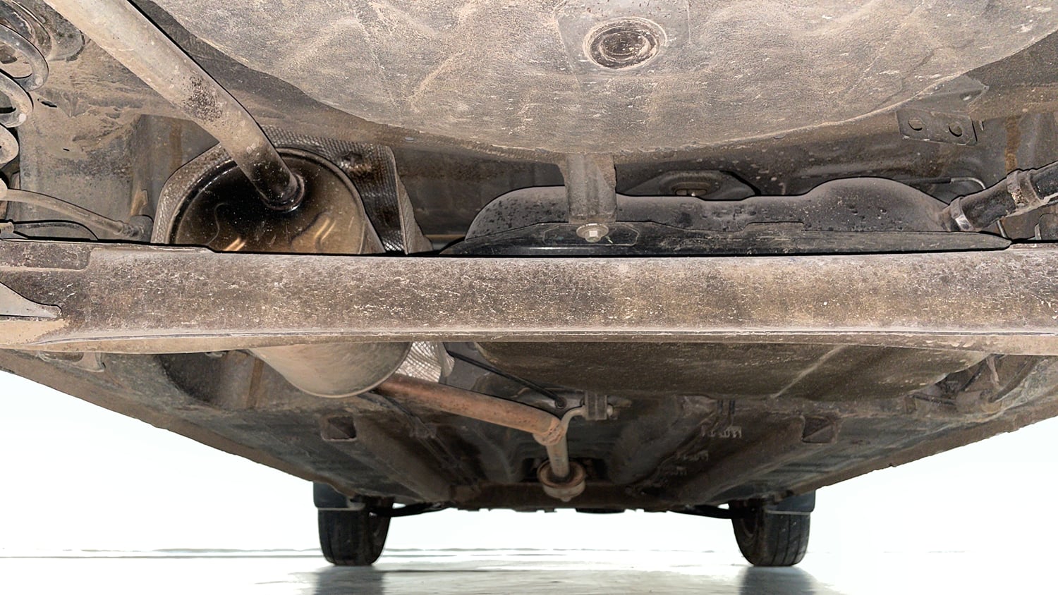 Used 2019 Renault Kwid 1.0 RXT AMT Opt Petrol Automatic extra REAR UNDERBODY VIEW (TAKEN FROM REAR)
