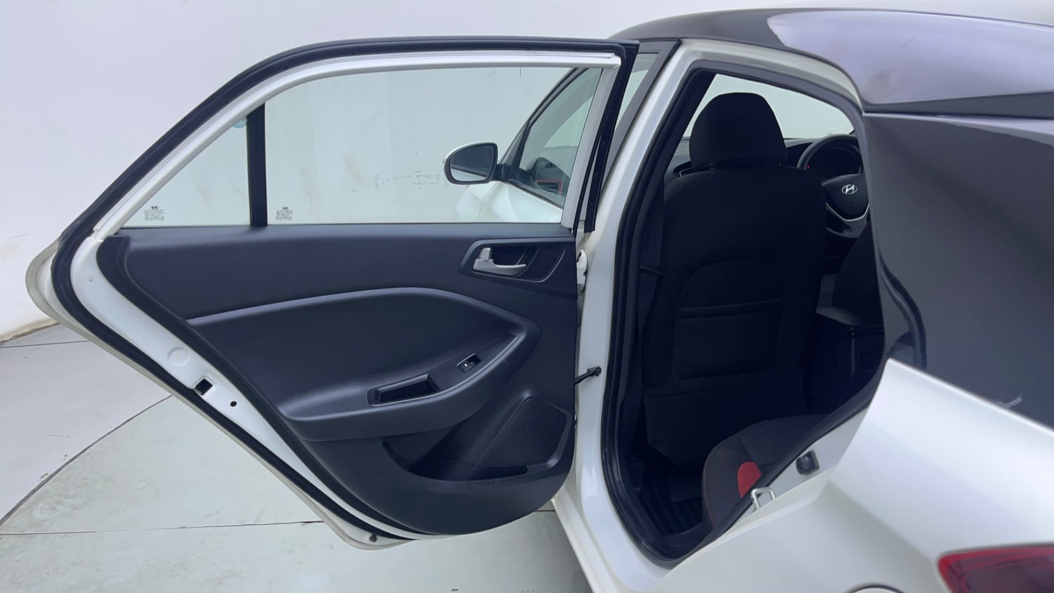 Used 2018 Hyundai Elite i20 Asta 1.2 Dual Tone Petrol Manual interior LEFT REAR DOOR OPEN VIEW