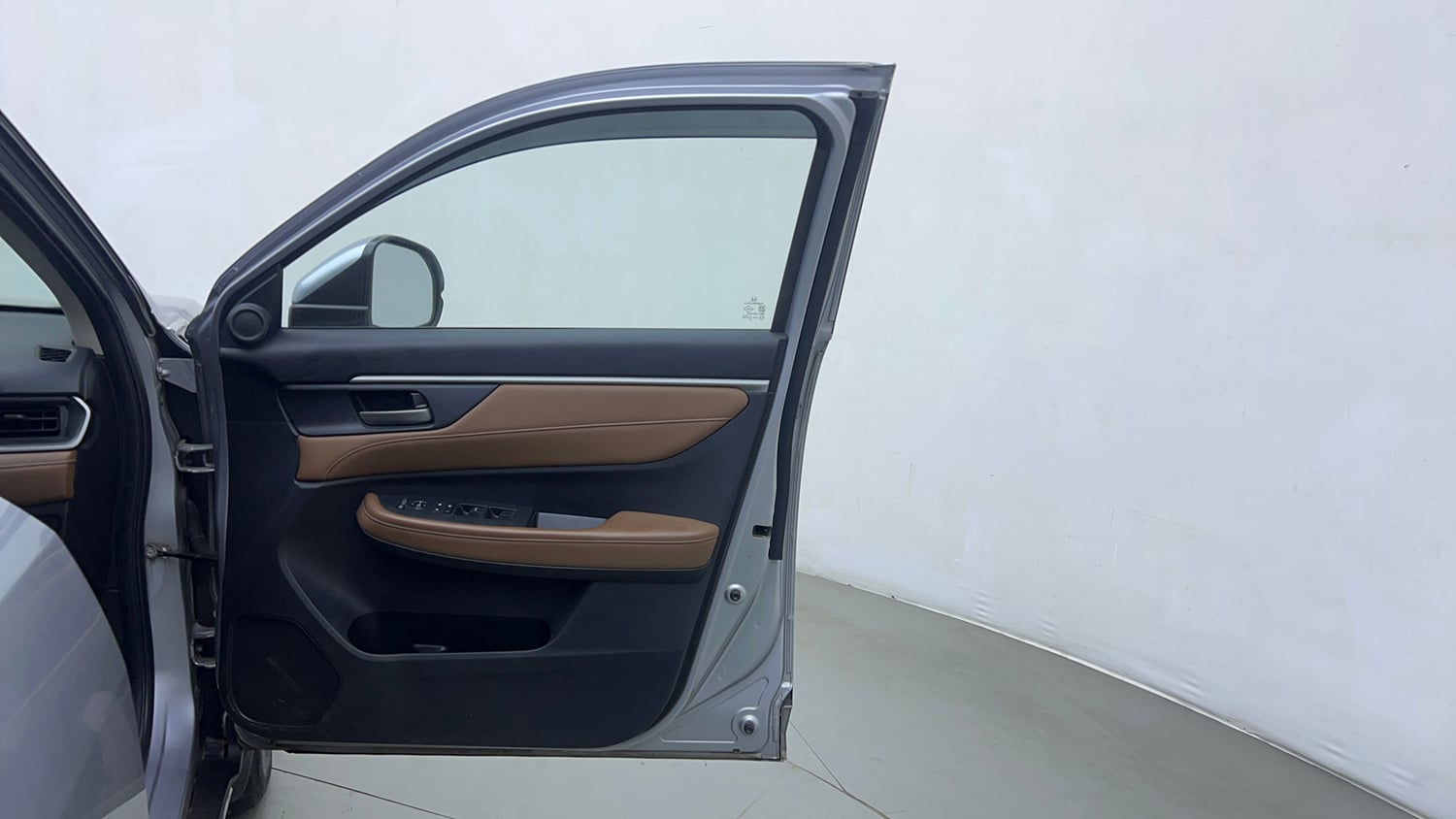 Used 2024 Honda Elevate ZX MT Petrol Manual interior RIGHT FRONT DOOR OPEN VIEW