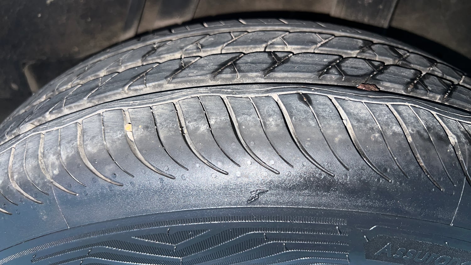 Used 2016 Honda Jazz V AT Petrol Petrol Automatic tyres LEFT REAR TYRE TREAD VIEW