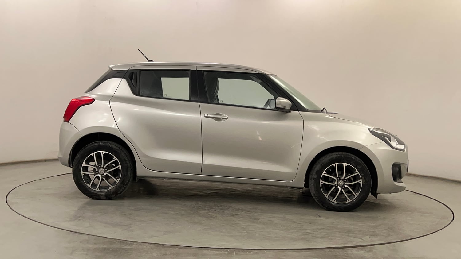 Used 2019 Maruti Suzuki Swift ZXi Plus Petrol Manual exterior RIGHT SIDE VIEW