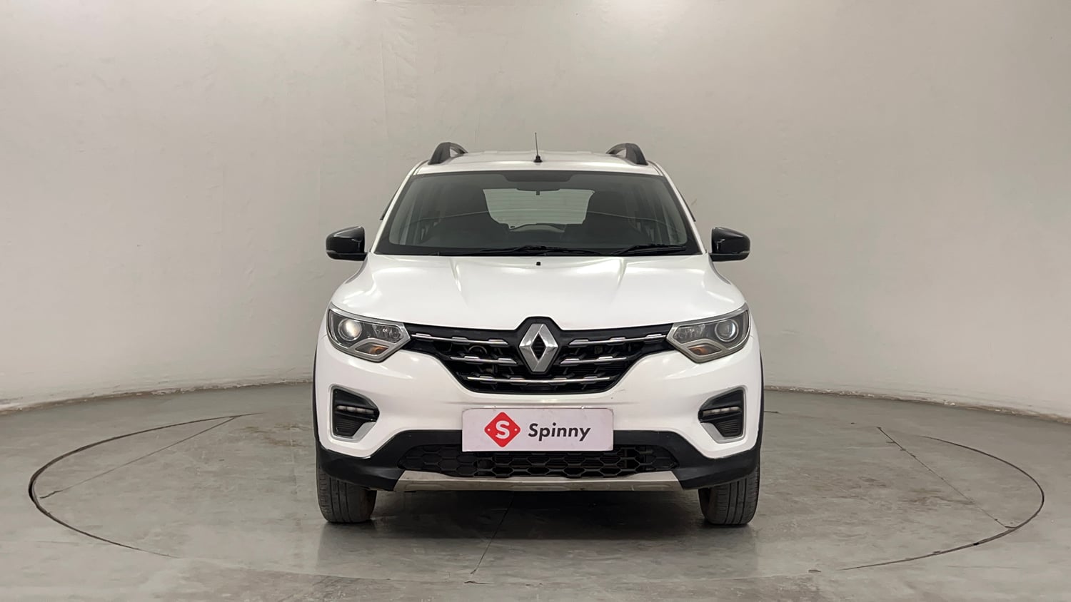 Used 2023 Renault Triber RXZ Petrol Manual exterior FRONT VIEW