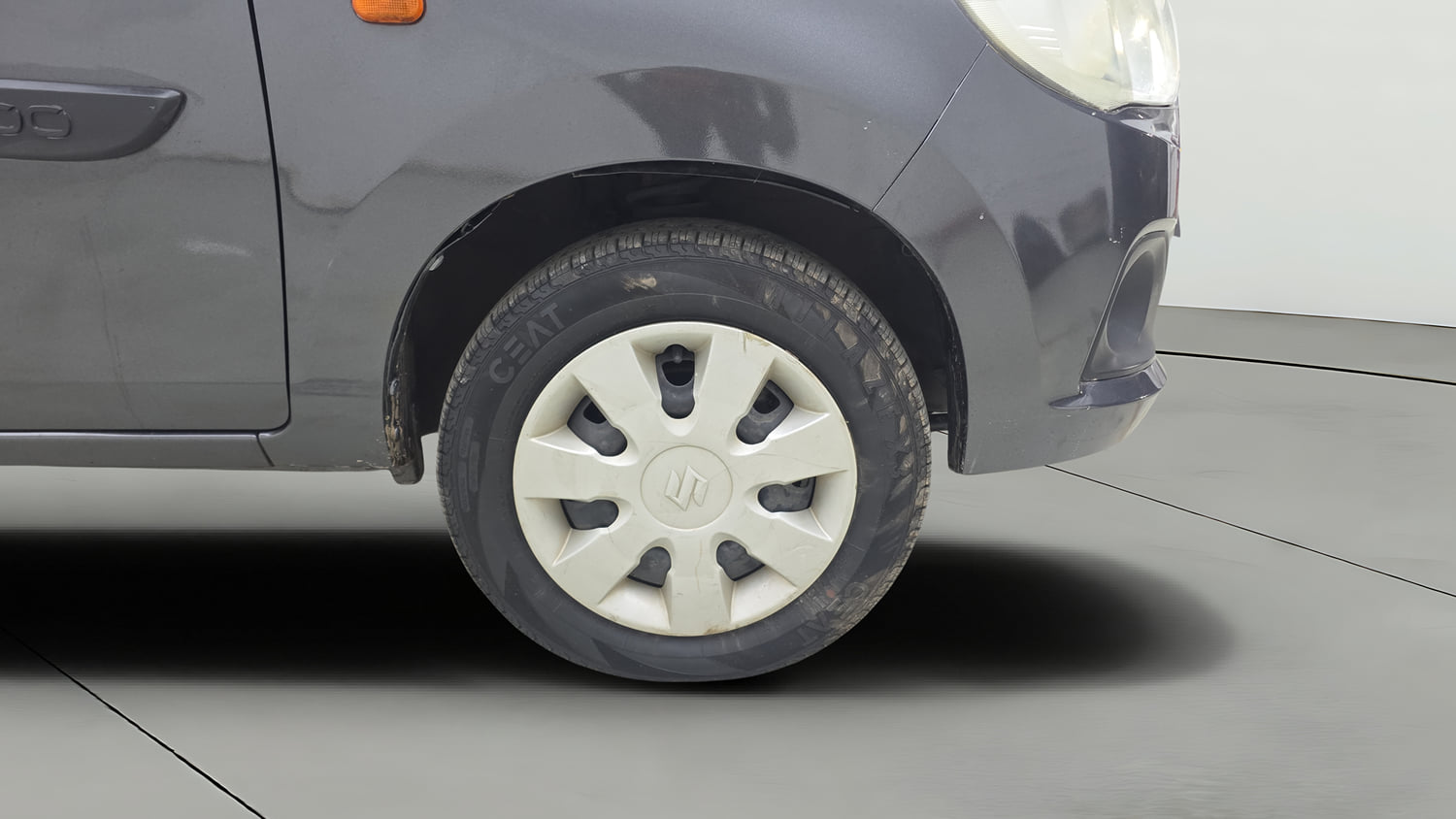 Used 2017 Maruti Suzuki Alto K10 VXi Petrol Manual tyres RIGHT FRONT TYRE RIM VIEW