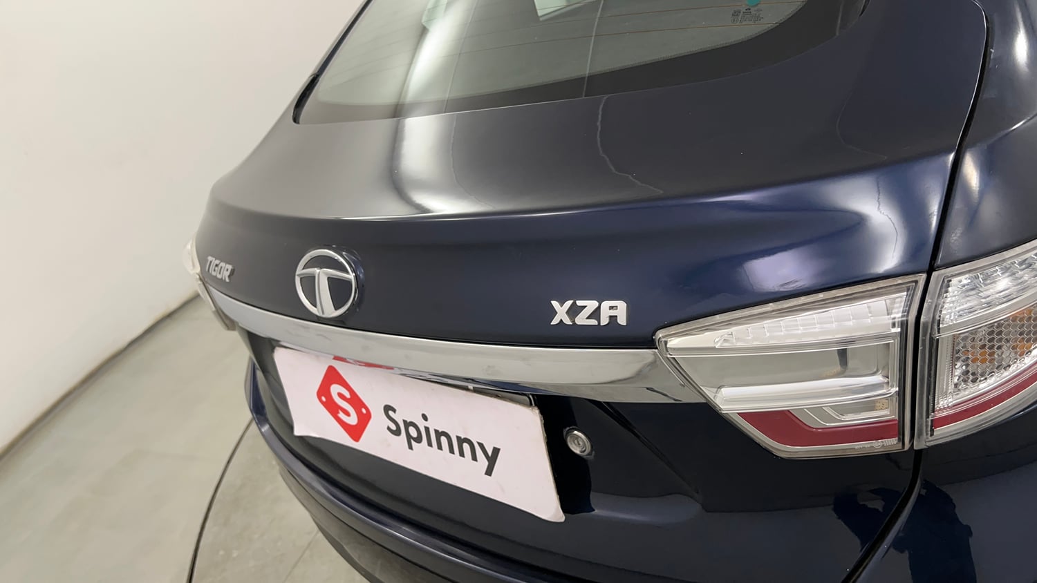 Used 2019 Tata Tigor Revotron XZA Petrol Automatic dents MINOR SCRATCH