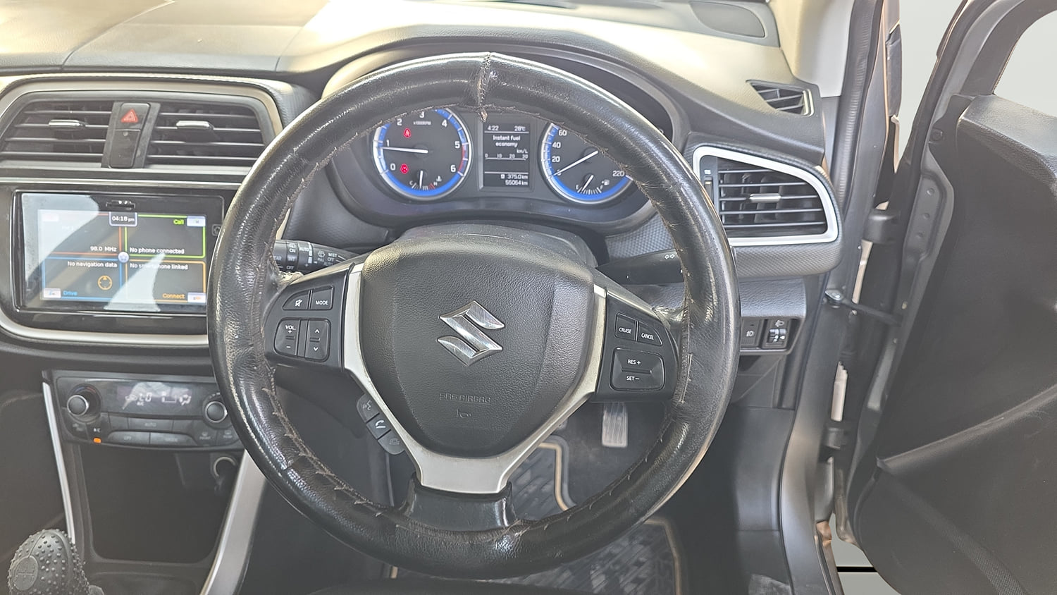 Used 2016 Maruti Suzuki S-Cross Alpha 1.6 Diesel Manual interior STEERING VIEW