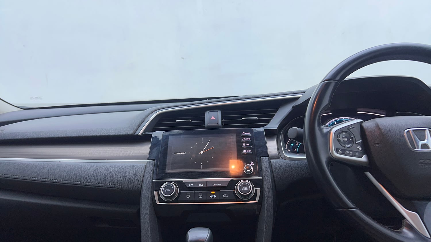 Used 2019 Honda Civic ZX CVT Petrol Petrol Automatic interior MUSIC SYSTEM & AC CONTROL VIEW