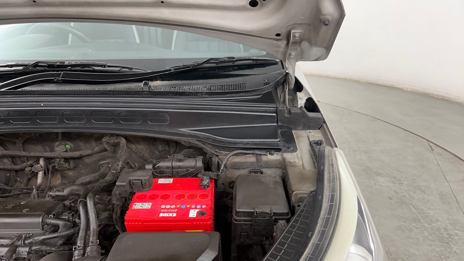 Used 2016 Hyundai Creta 1.6 SX Plus Petrol Petrol Manual engine ENGINE LEFT SIDE HINGE & APRON VIEW