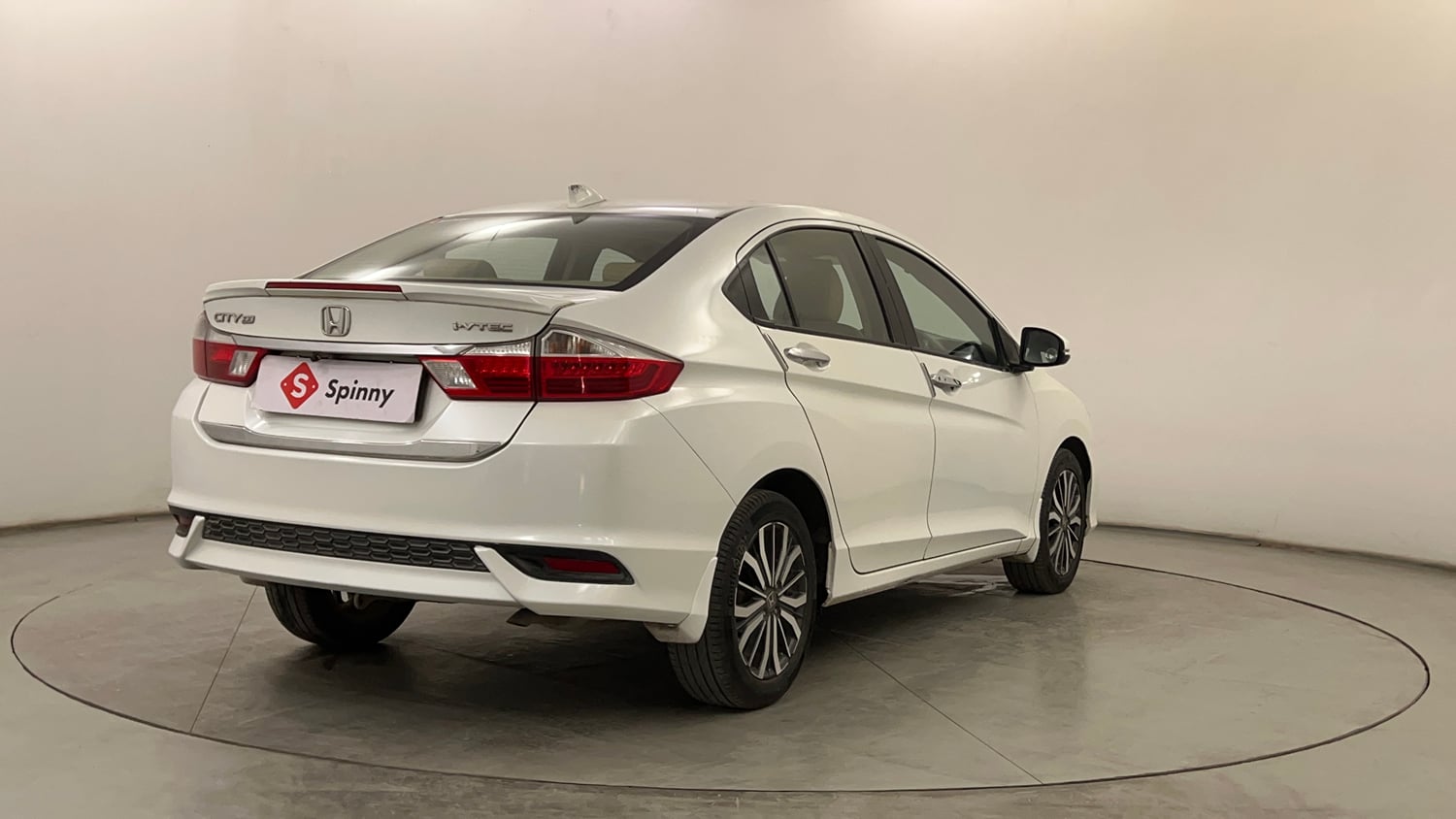 Used 2017 Honda City ZX CVT Petrol Petrol Automatic exterior RIGHT REAR CORNER VIEW