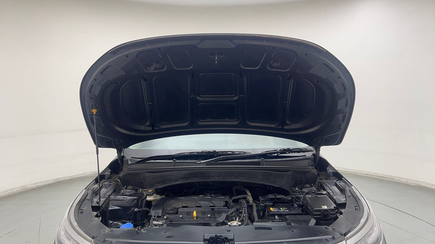 Used 2023 Kia Seltos HTK 1.5 Petrol Manual engine ENGINE & BONNET OPEN FRONT VIEW
