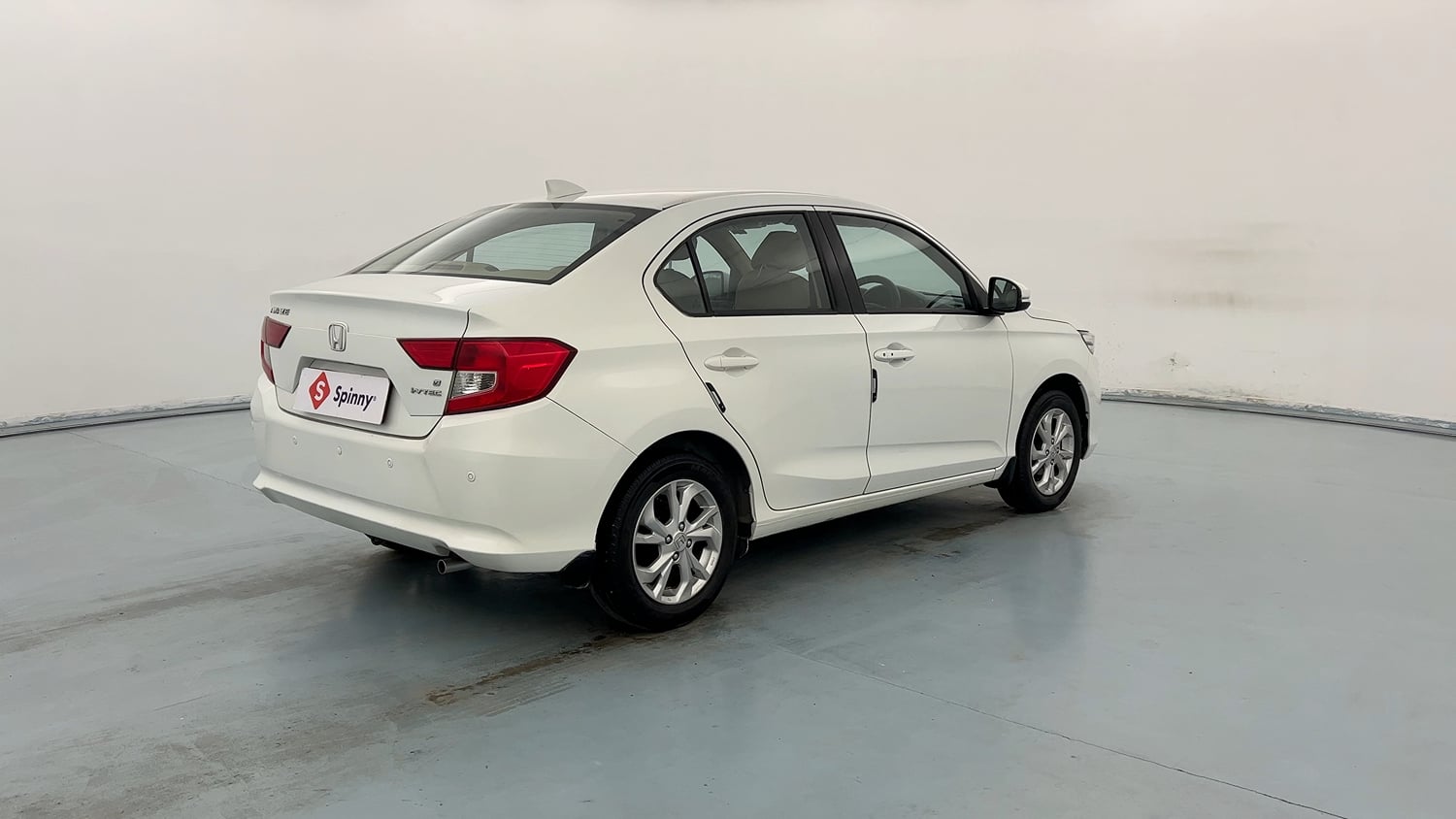 Used 2021 Honda Amaze 1.2 V MT Petrol Petrol Manual exterior RIGHT REAR CORNER VIEW