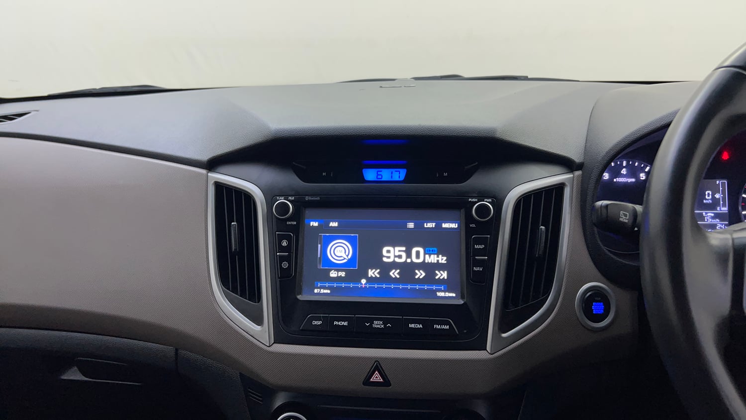 Used 2016 Hyundai Creta 1.6 SX Plus AT Petrol Petrol Automatic top_features Touch screen infotainment system