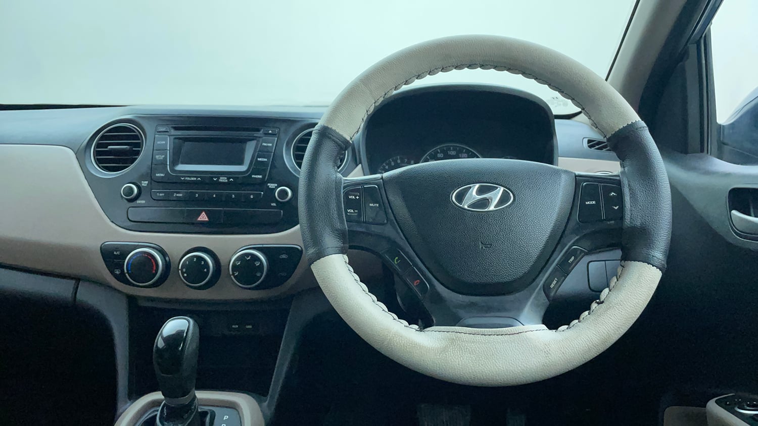 Used 2014 Hyundai Grand i10 Asta AT 1.2 Kappa VTVT Petrol Automatic interior STEERING VIEW