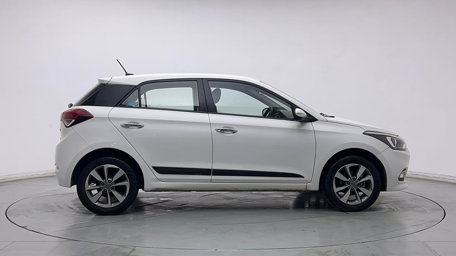 Used 2016 Hyundai Elite i20 Asta 1.2 (O) Petrol Manual exterior RIGHT SIDE VIEW