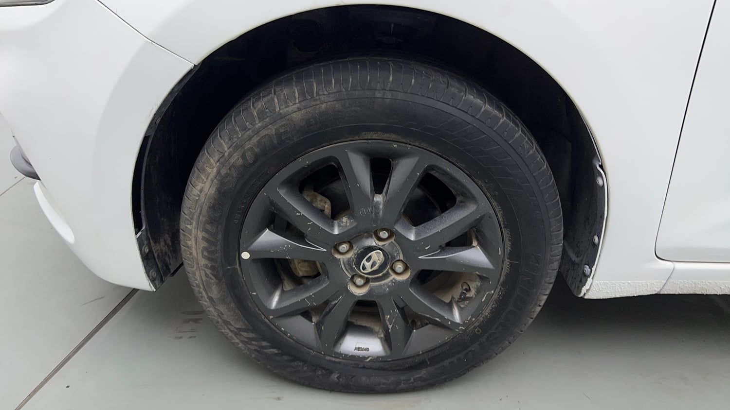 Used 2020 Hyundai Elite i20 Sportz Plus 1.2 Petrol Manual tyres LEFT FRONT TYRE RIM VIEW