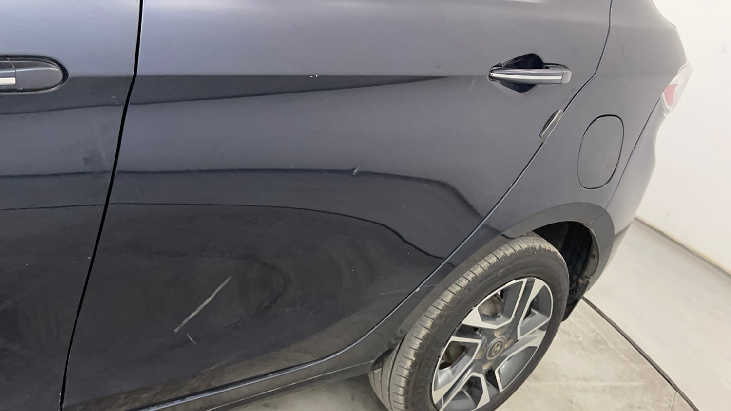 Used 2019 Tata Tigor Revotron XZA Petrol Automatic dents MINOR DENT