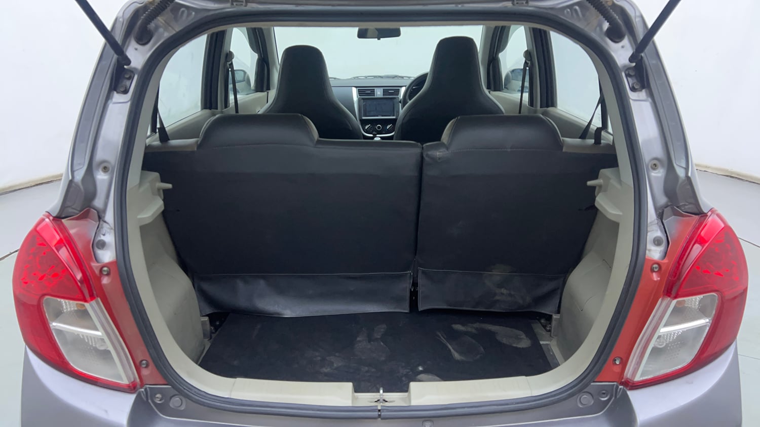 Used 2015 Maruti Suzuki Celerio ZXi Opt Petrol Manual interior DICKY INSIDE VIEW