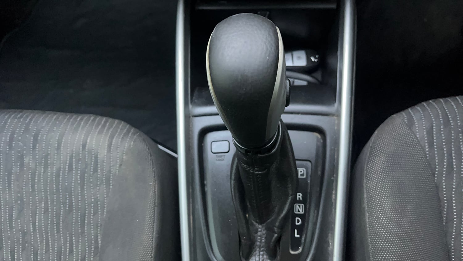Used 2018 Maruti Suzuki Baleno Alpha 1.2 AT Petrol Automatic interior GEAR  KNOB VIEW
