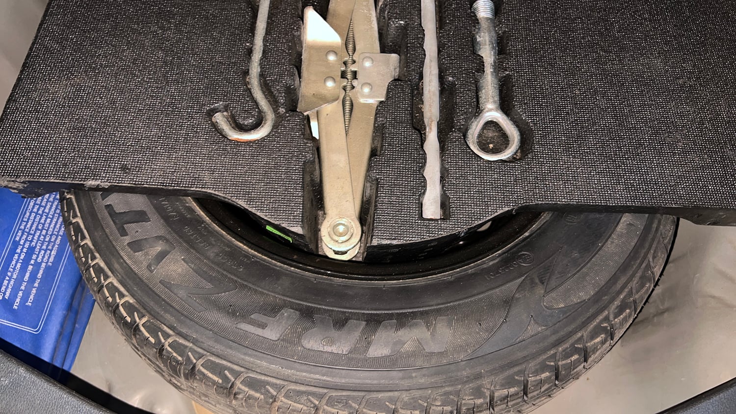 Used 2015 Honda Jazz S MT Petrol Manual tyres SPARE TYRE VIEW