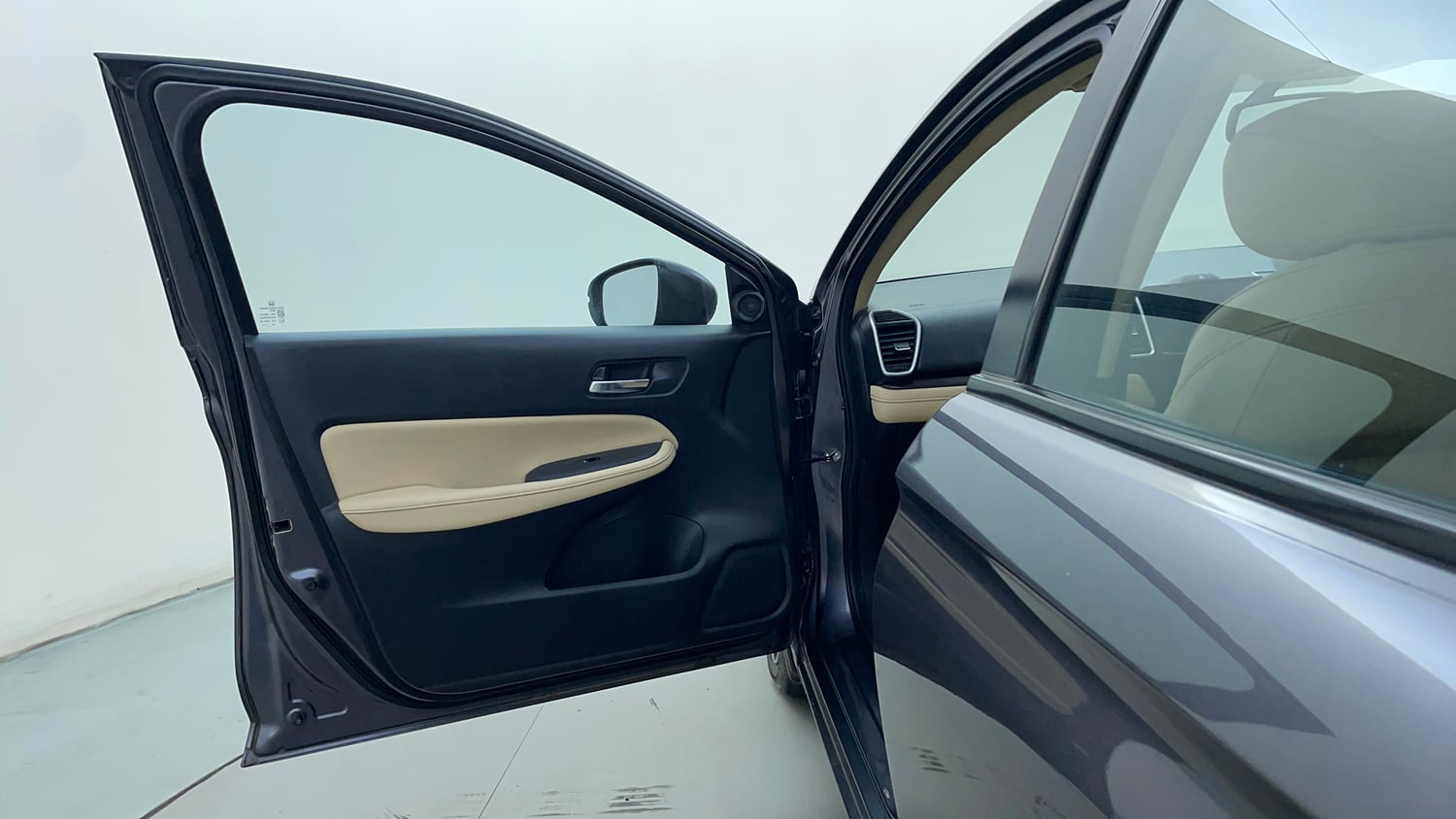 Used 2020 Honda City ZX CVT Petrol Petrol Automatic interior LEFT FRONT DOOR OPEN VIEW