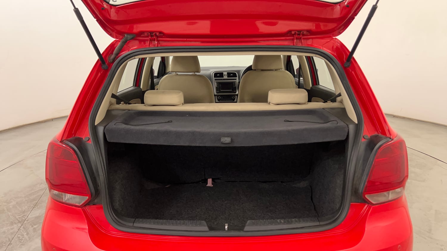 Used 2016 Volkswagen Polo Highline1.2L (P) Petrol Manual interior DICKY INSIDE VIEW
