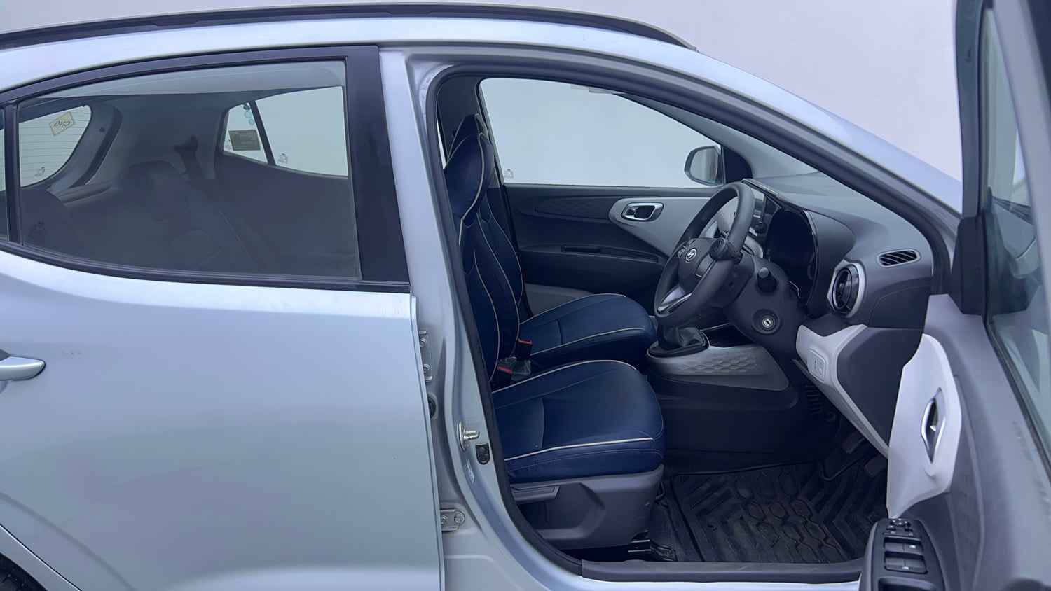 Used 2021 Hyundai Grand i10 Nios Sportz 1.2 Kappa VTVT CNG Cng Manual interior RIGHT SIDE FRONT DOOR CABIN VIEW
