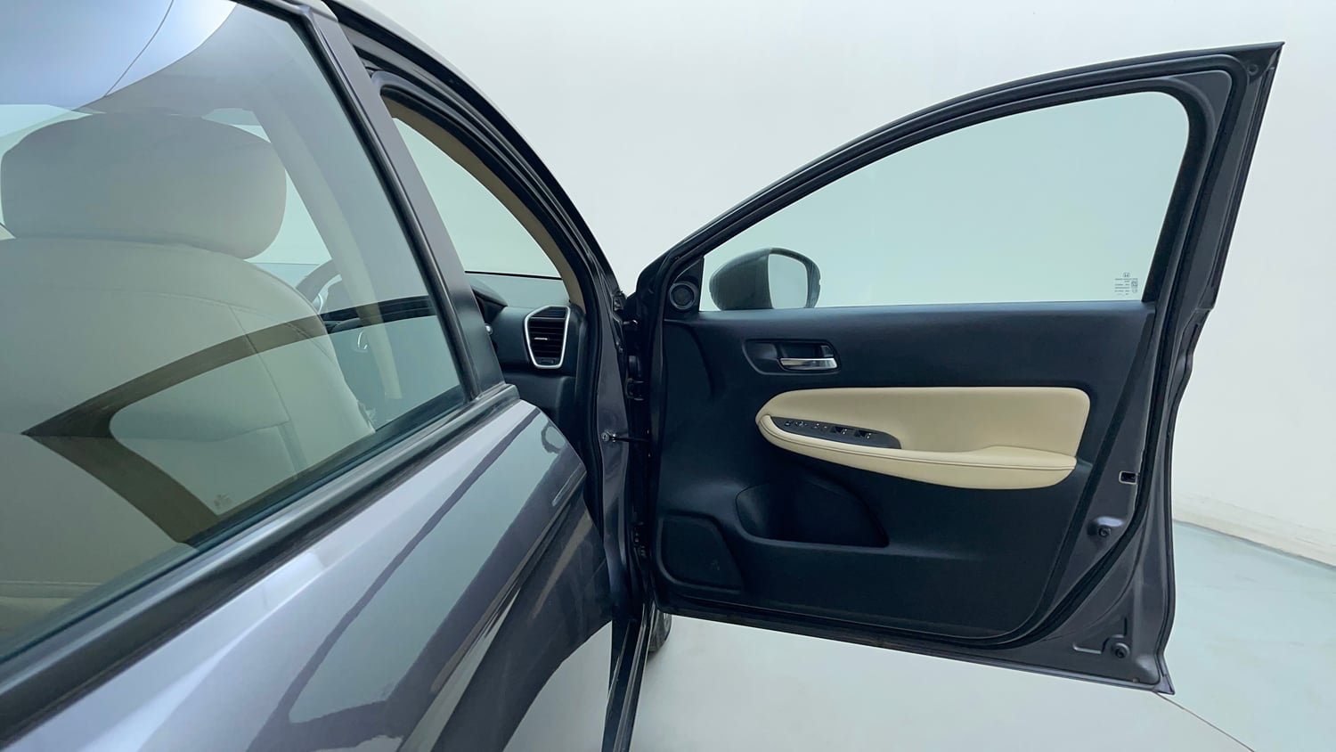 Used 2020 Honda City ZX CVT Petrol Petrol Automatic interior RIGHT FRONT DOOR OPEN VIEW