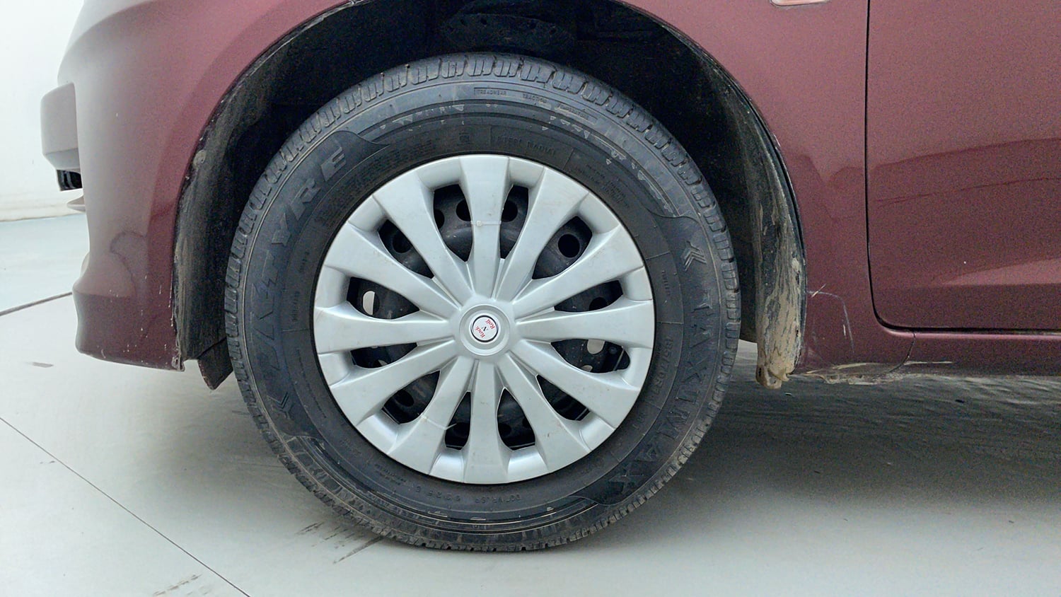 Used 2013 Honda Amaze 1.5 S i-DTEC Diesel Manual tyres LEFT FRONT TYRE RIM VIEW