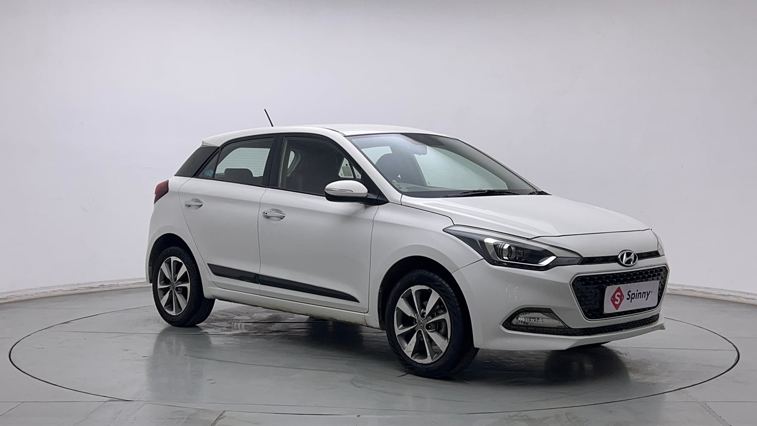 Used 2016 Hyundai Elite i20 Asta 1.2 (O) Petrol Manual exterior RIGHT FRONT CORNER VIEW