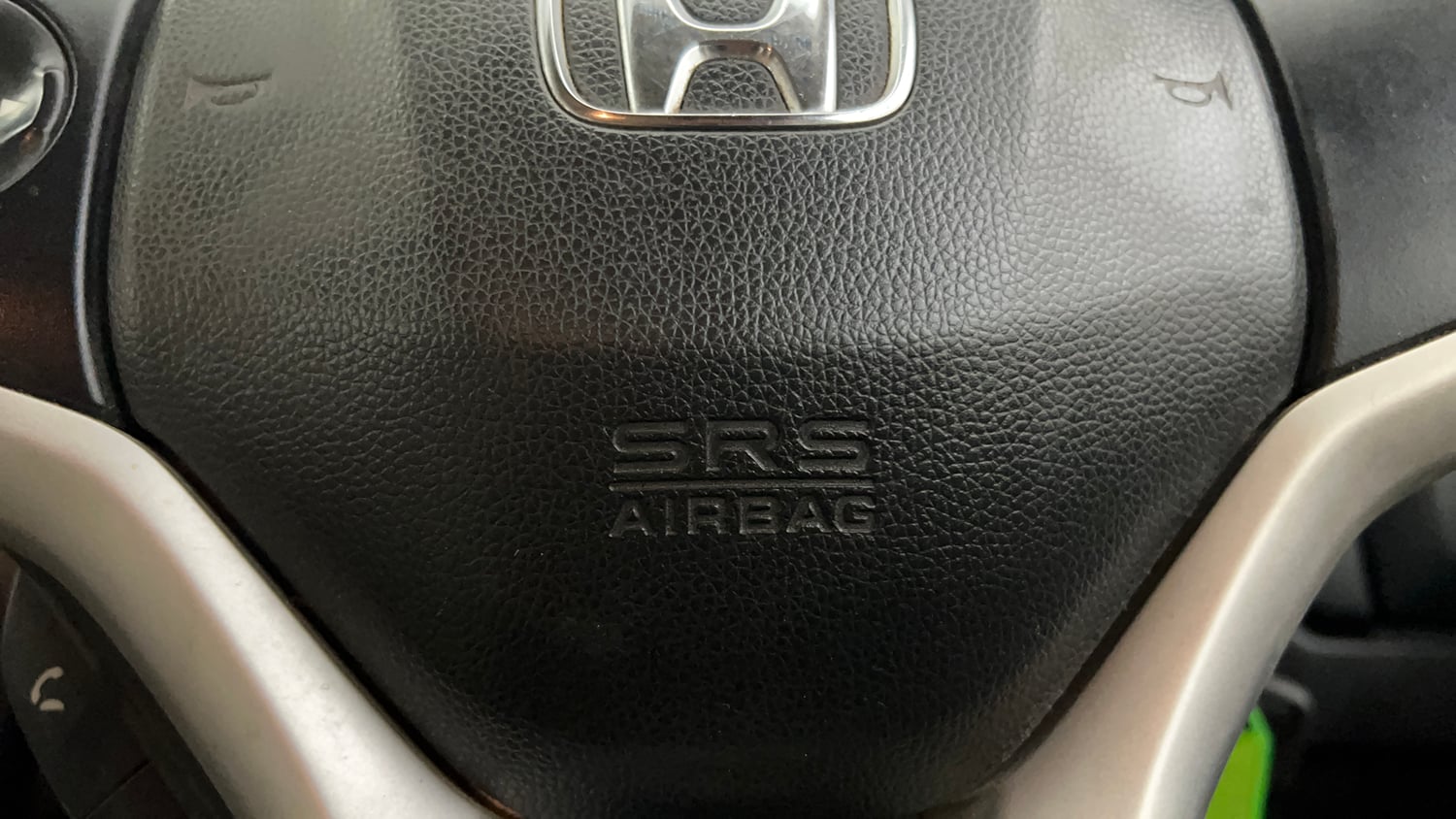 Used 2015 Honda Jazz V AT Petrol Petrol Automatic top_features Airbags