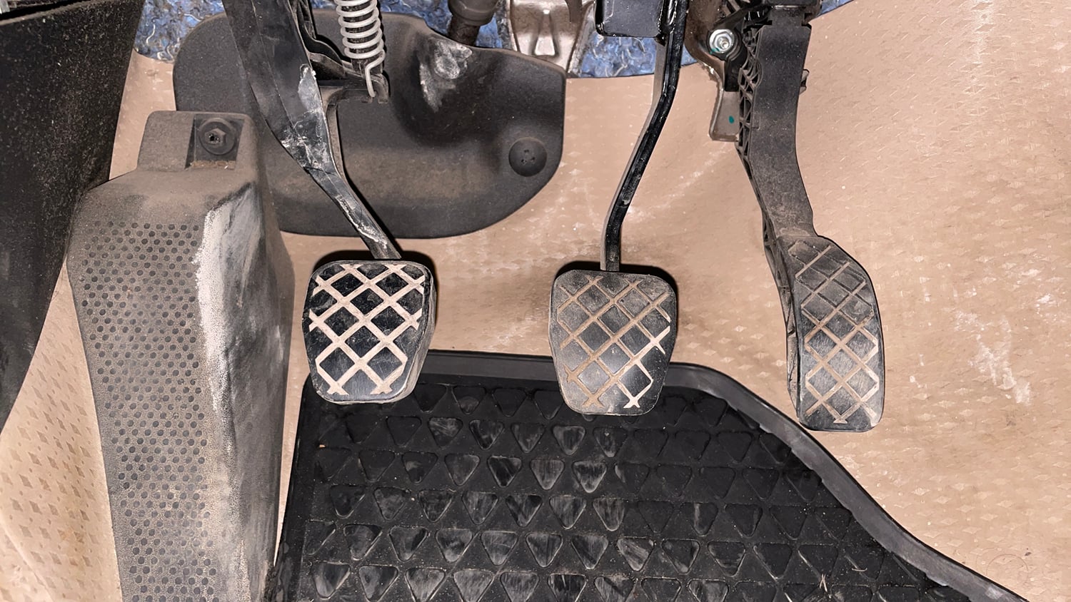 Used 2019 Volkswagen Ameo Comfortline 1.0L (P) Petrol Manual interior PEDALS VIEW