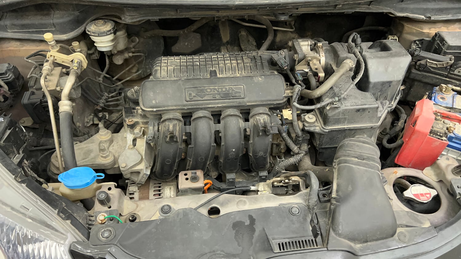 Used 2015 Honda Jazz V AT Petrol Petrol Automatic engine ENGINE RIGHT SIDE VIEW