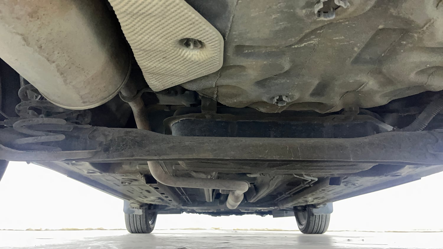 Used 2021 Nissan Magnite XV Turbo CVT Petrol Automatic extra REAR UNDERBODY VIEW (TAKEN FROM REAR)
