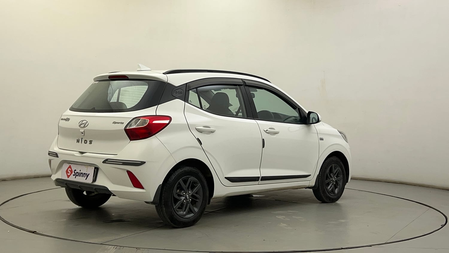 Used 2021 Hyundai Grand i10 Nios Sportz AMT 1.2 Kappa VTVT Petrol Automatic exterior RIGHT REAR CORNER VIEW