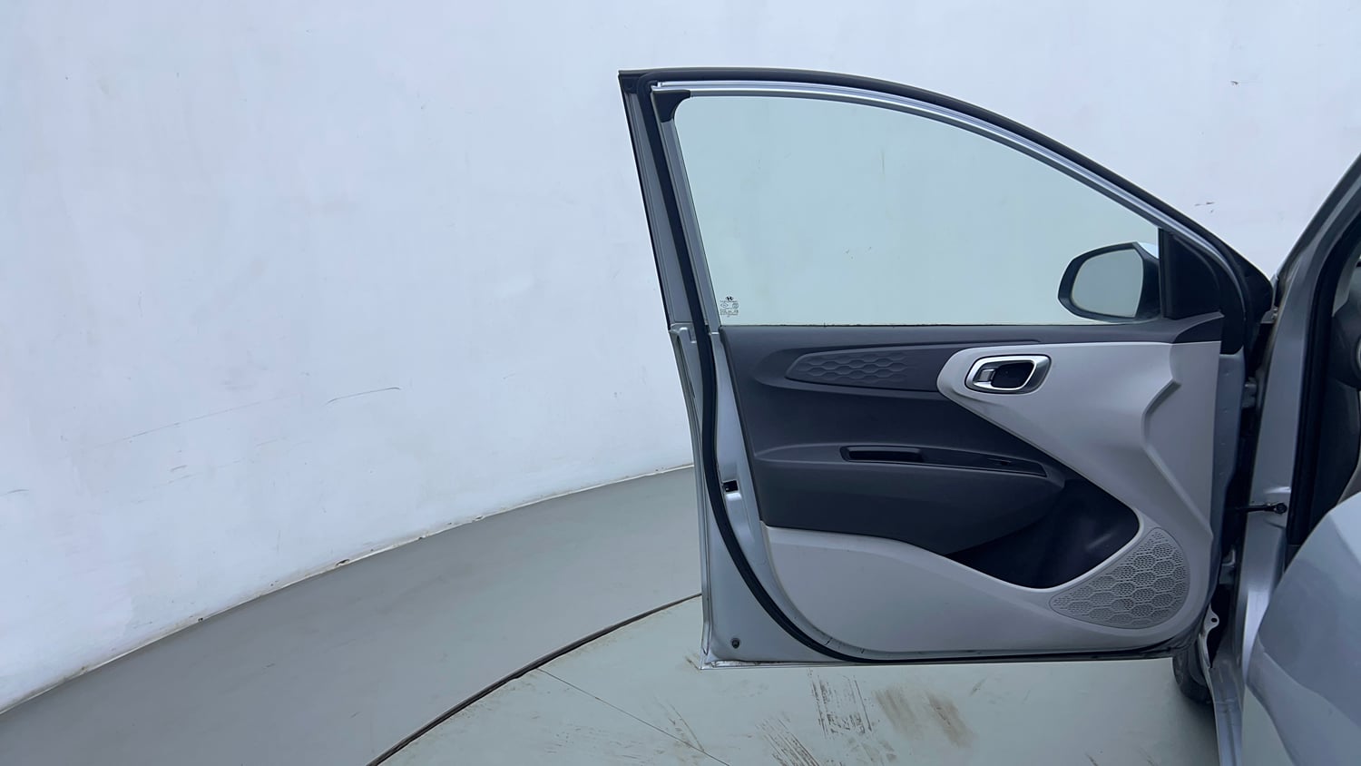 Used 2021 Hyundai Grand i10 Nios Sportz 1.2 Kappa VTVT CNG Cng Manual interior LEFT FRONT DOOR OPEN VIEW