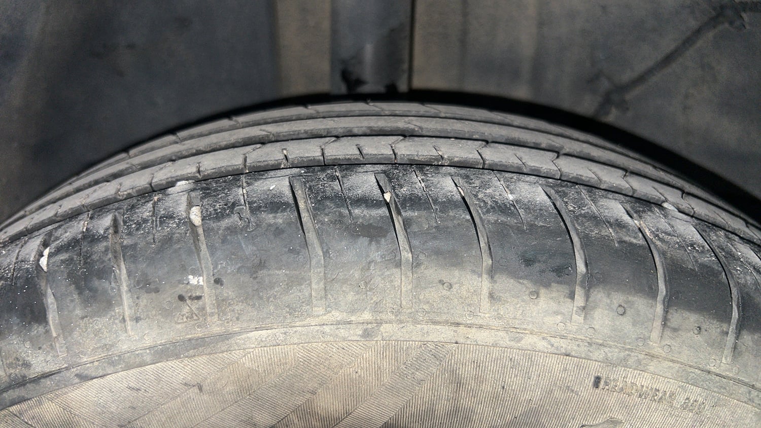 Used 2023 Tata Punch Adventure MT Petrol Manual tyres RIGHT REAR TYRE TREAD VIEW