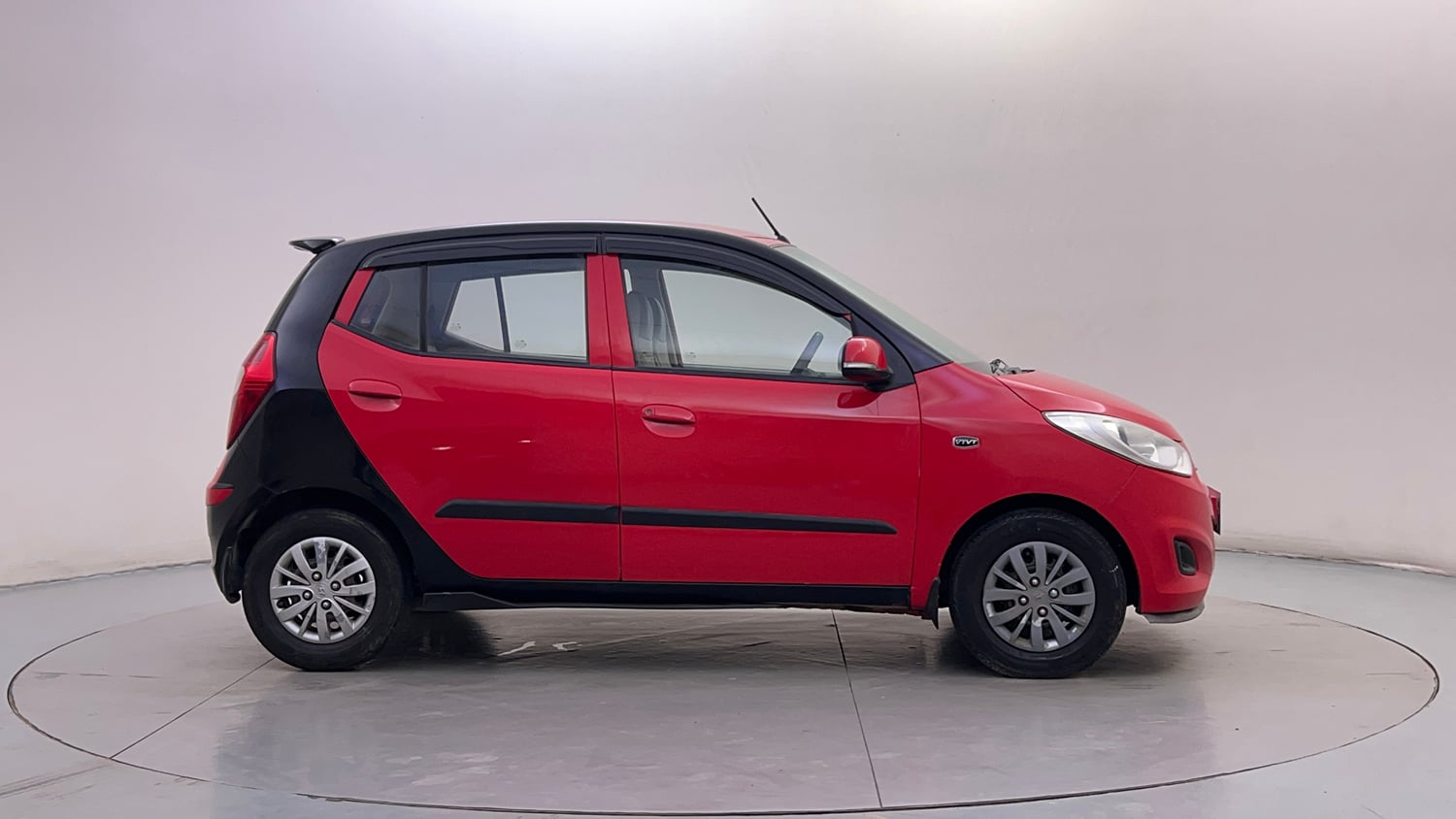 Used 2013 Hyundai i10 Magna 1.2 Kappa2 Petrol Manual exterior RIGHT SIDE VIEW