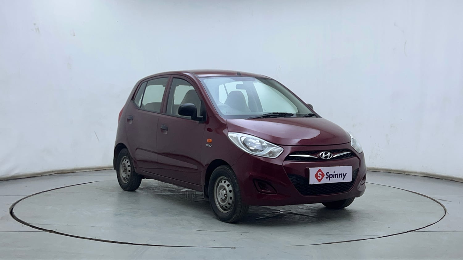Used 2014 Hyundai i10 Era 1.1 iRDE2 Petrol Manual exterior RIGHT FRONT CORNER VIEW