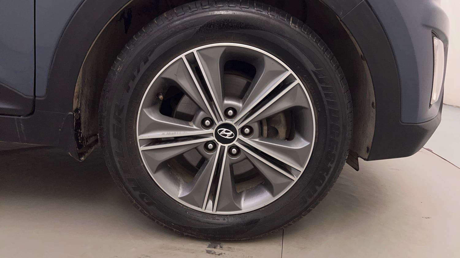 Used 2016 Hyundai Creta 1.6 SX Plus AT Petrol Petrol Automatic tyres RIGHT FRONT TYRE RIM VIEW