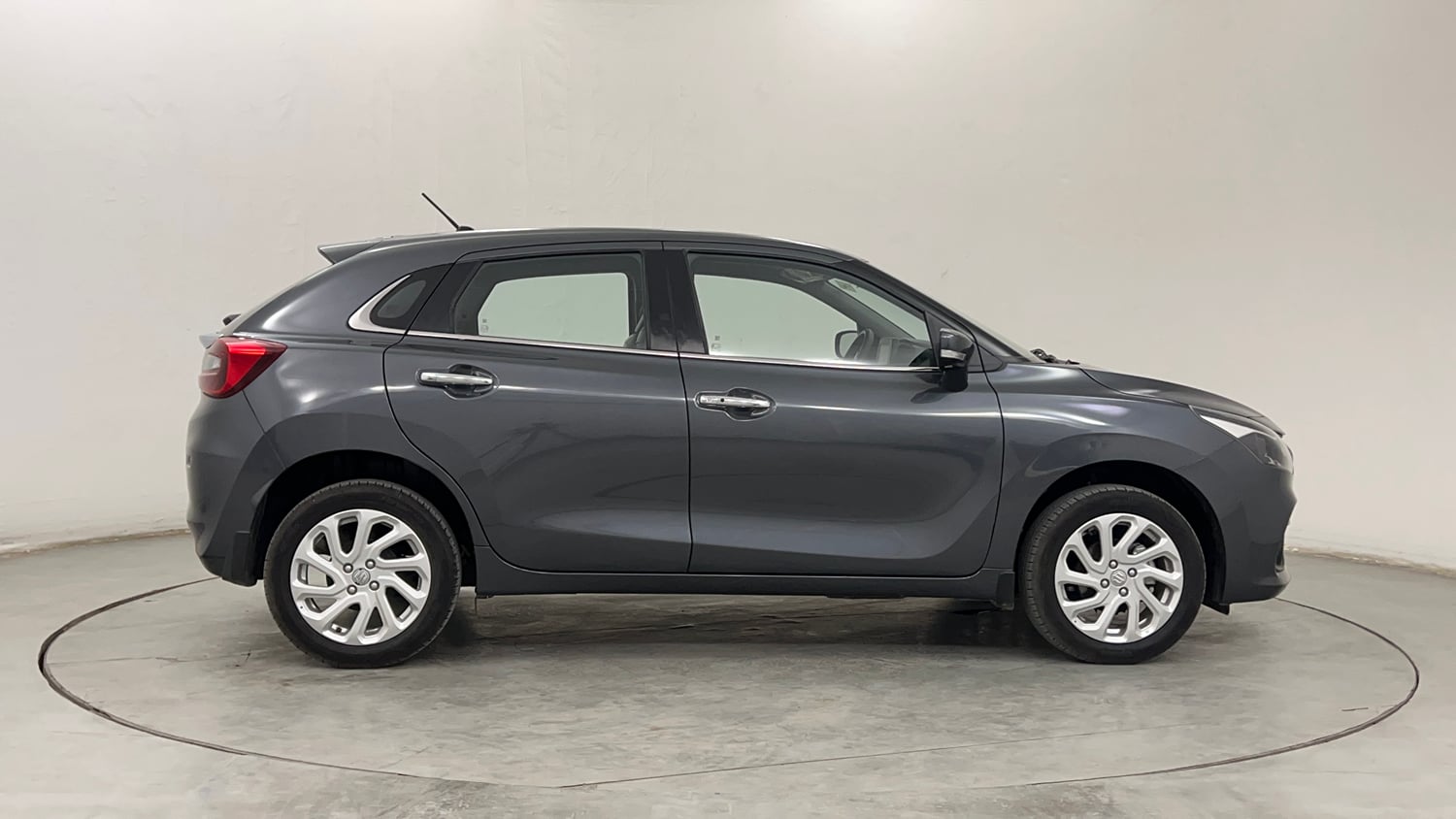 Used 2024 Maruti Suzuki Baleno Zeta MT CNG Cng Manual exterior RIGHT SIDE VIEW