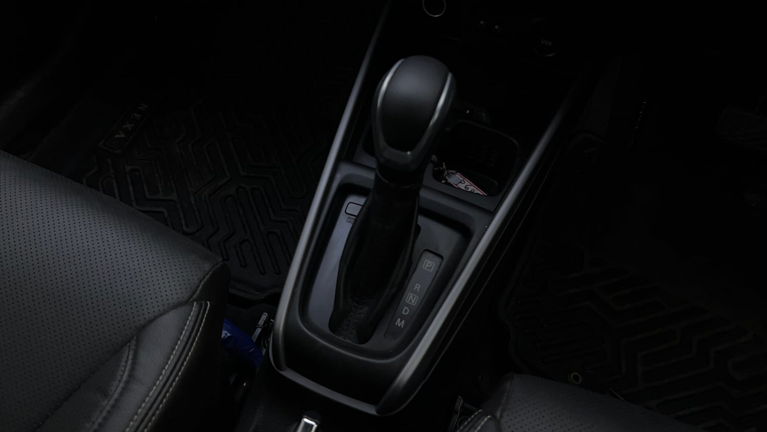 Used 2023 Maruti Suzuki XL6 Alpha Plus AT Petrol Dual Tone Petrol Automatic interior GEAR  KNOB VIEW