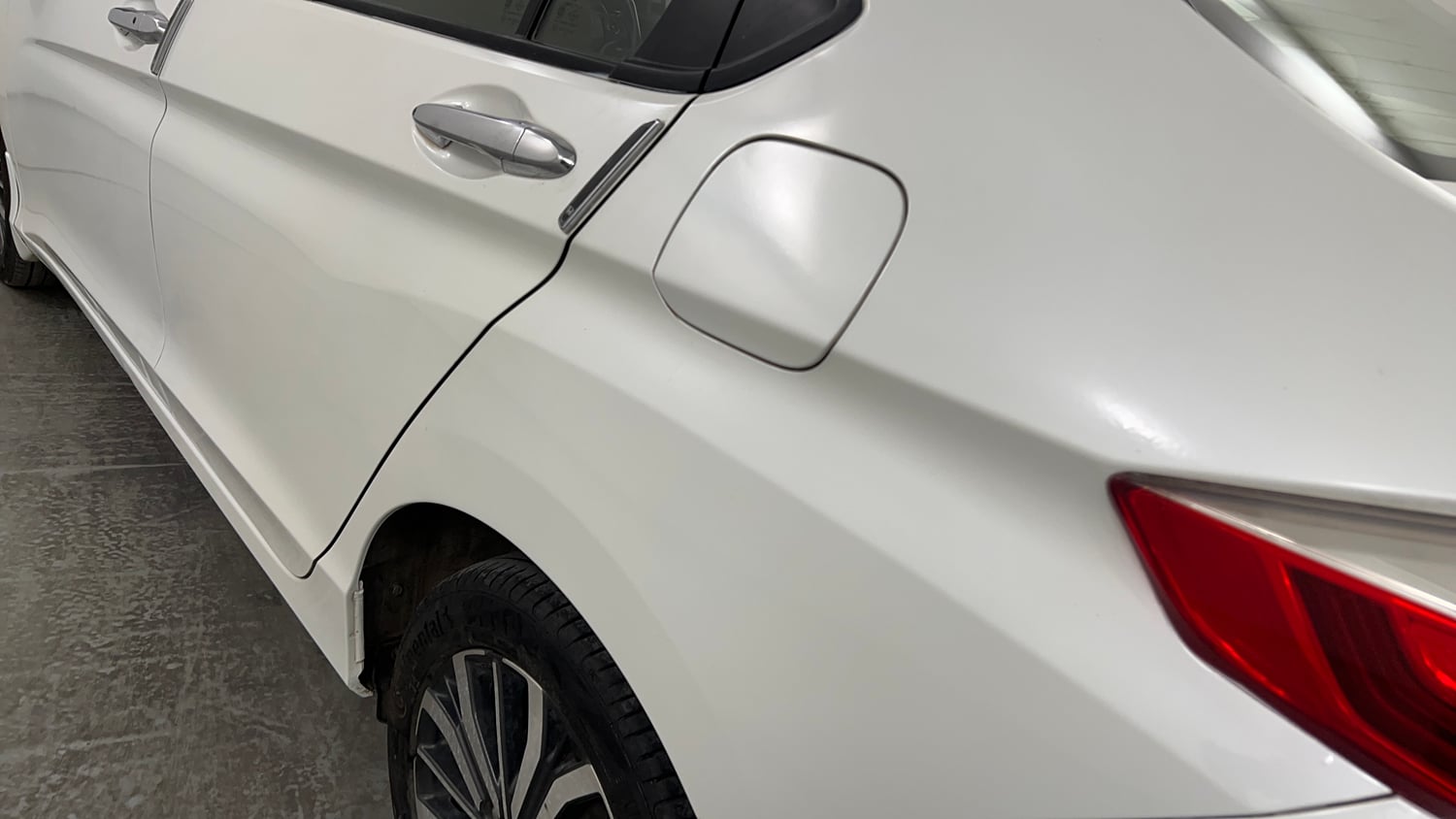 Used 2017 Honda City ZX CVT Petrol Petrol Automatic dents MINOR DENT