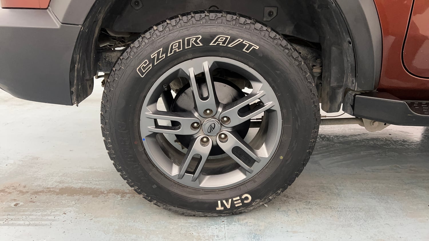 Used 2021 mahindra Thar LX Hard Top Petrol MT 4WD Petrol Manual tyres RIGHT REAR TYRE RIM VIEW