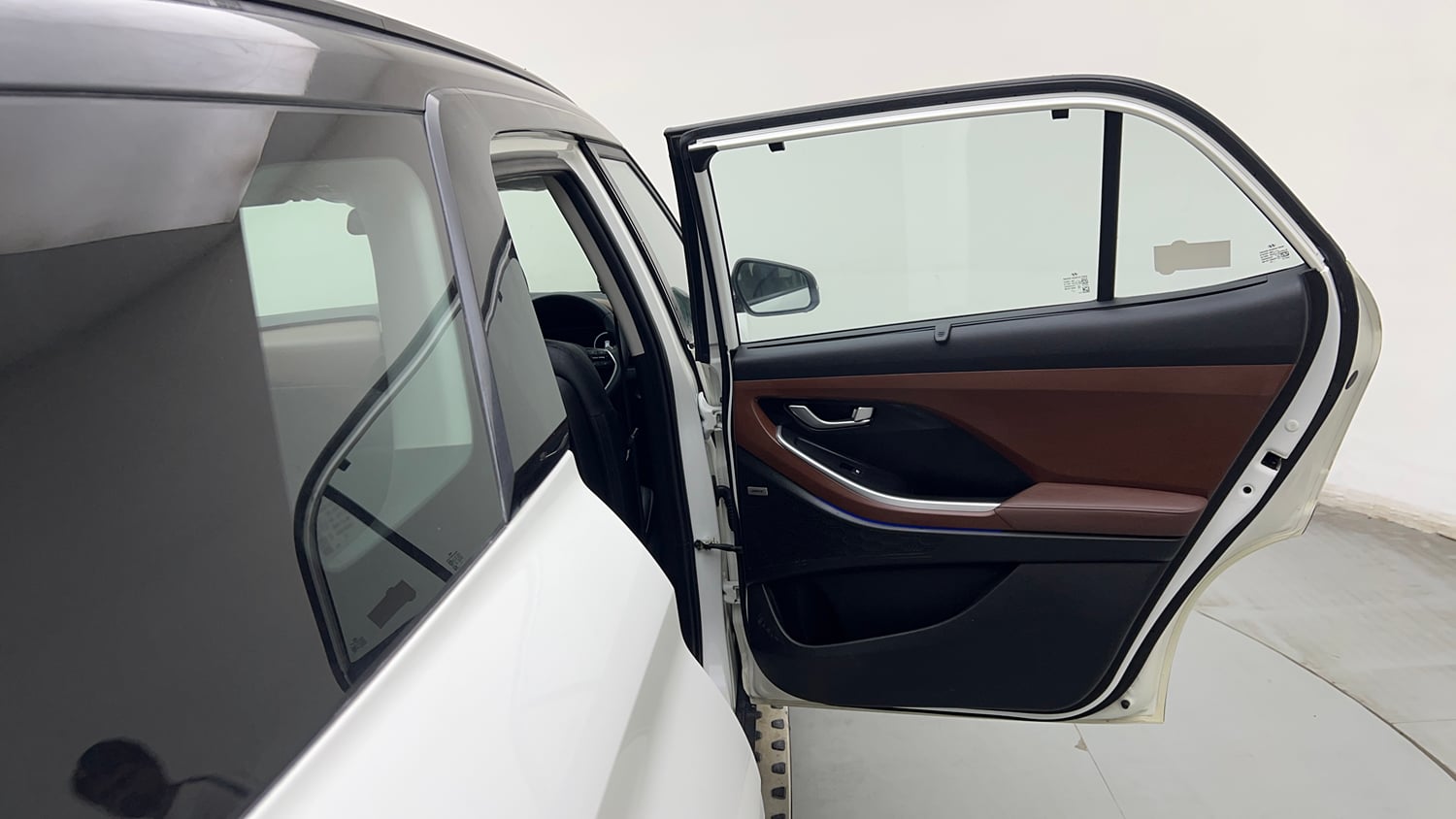 Used 2022 Hyundai Alcazar Signature (O) 6 STR 2.0 Petrol AT Dual Tone Petrol Automatic interior RIGHT REAR DOOR OPEN VIEW