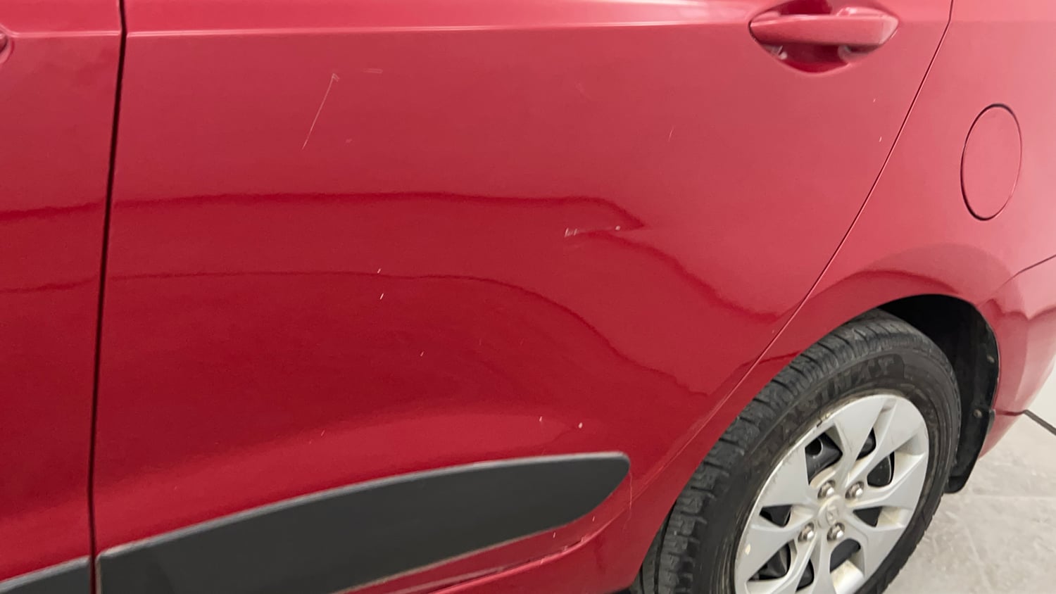 Used 2015 Hyundai Xcent S 1.2 Petrol Manual dents MINOR SCRATCH