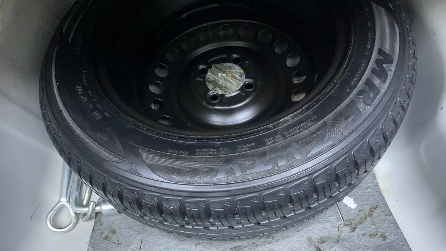 Used 2015 Honda City SV CVT Petrol Automatic tyres SPARE TYRE VIEW
