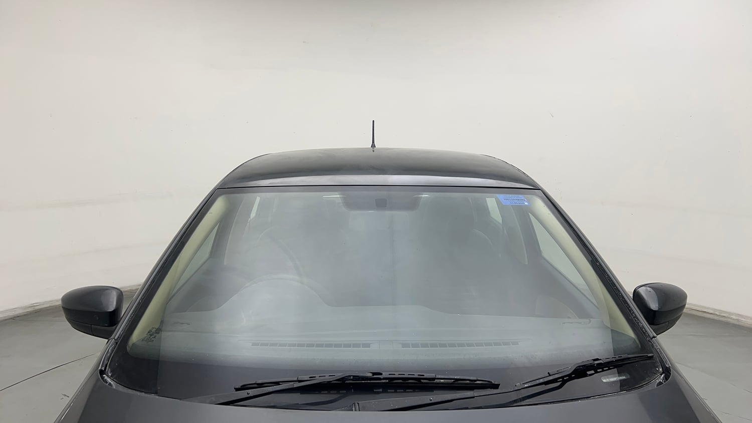 Used 2015 Volkswagen Polo Highline1.2L (P) Petrol Manual exterior FRONT WINDSHIELD VIEW
