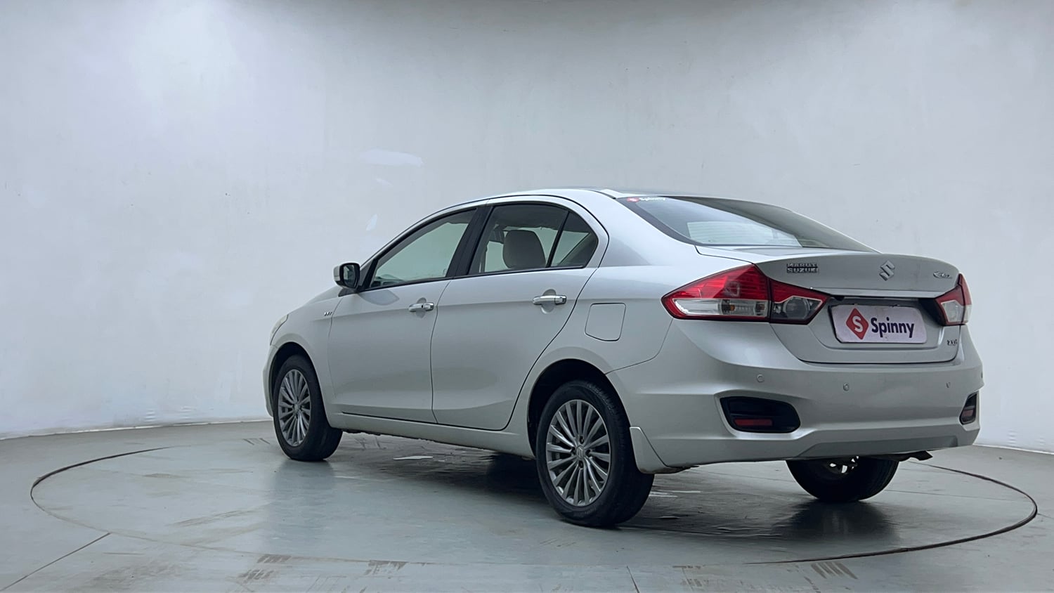 Used 2015 Maruti Suzuki Ciaz ZXi Petrol Manual exterior LEFT REAR CORNER VIEW
