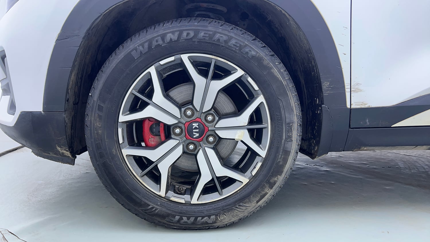 Used 2020 Kia Seltos GTX Plus DCT 1.4 Petrol Automatic tyres LEFT FRONT TYRE RIM VIEW