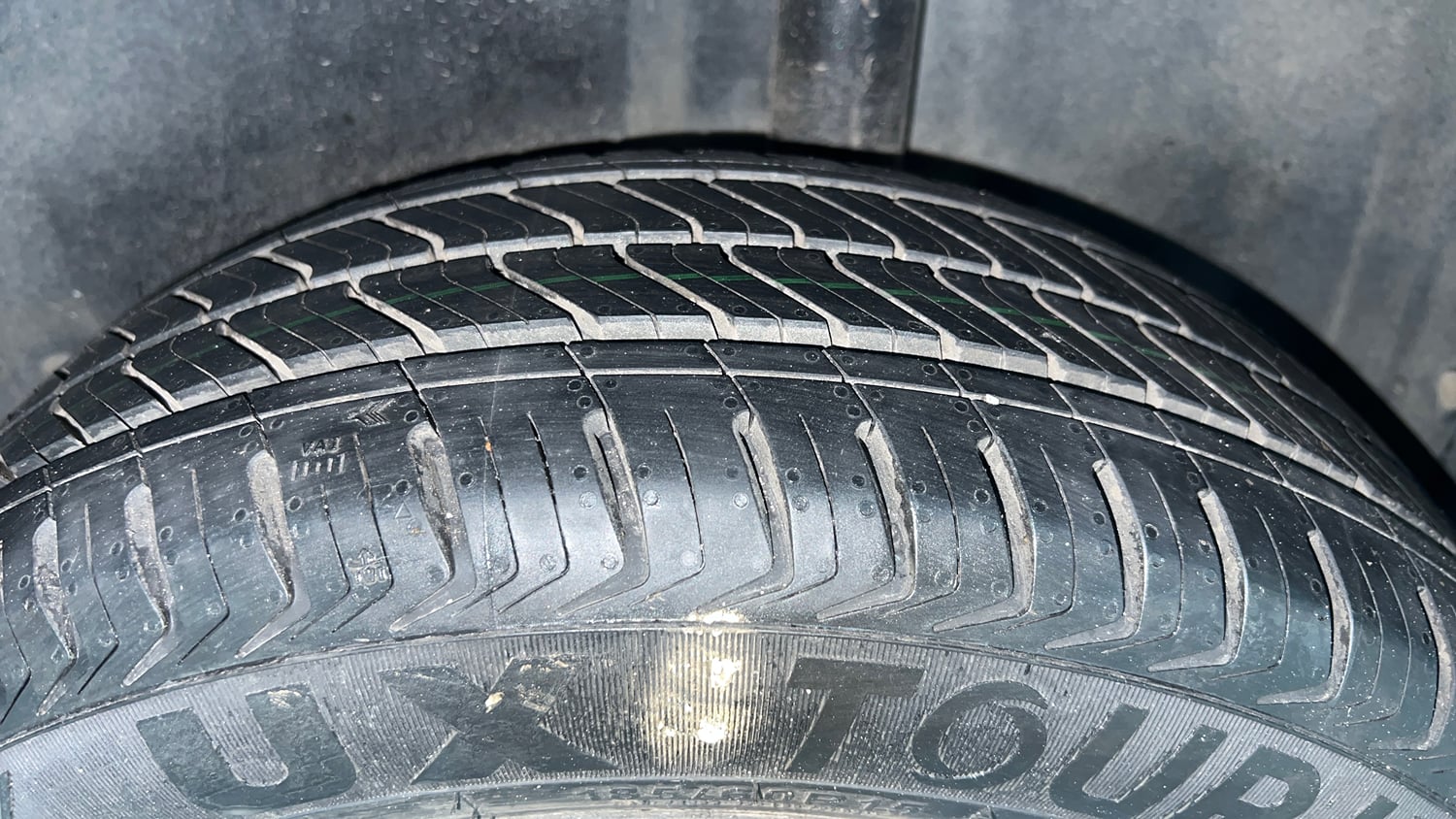 Used 2015 Volkswagen Polo Highline1.2L (P) Petrol Manual tyres LEFT REAR TYRE TREAD VIEW