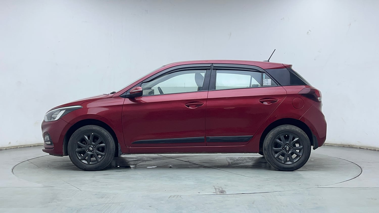 Used 2020 Hyundai Elite i20 Sportz Plus 1.2 Petrol Manual exterior LEFT SIDE VIEW